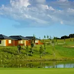 Black Bridge Hotel Apartment